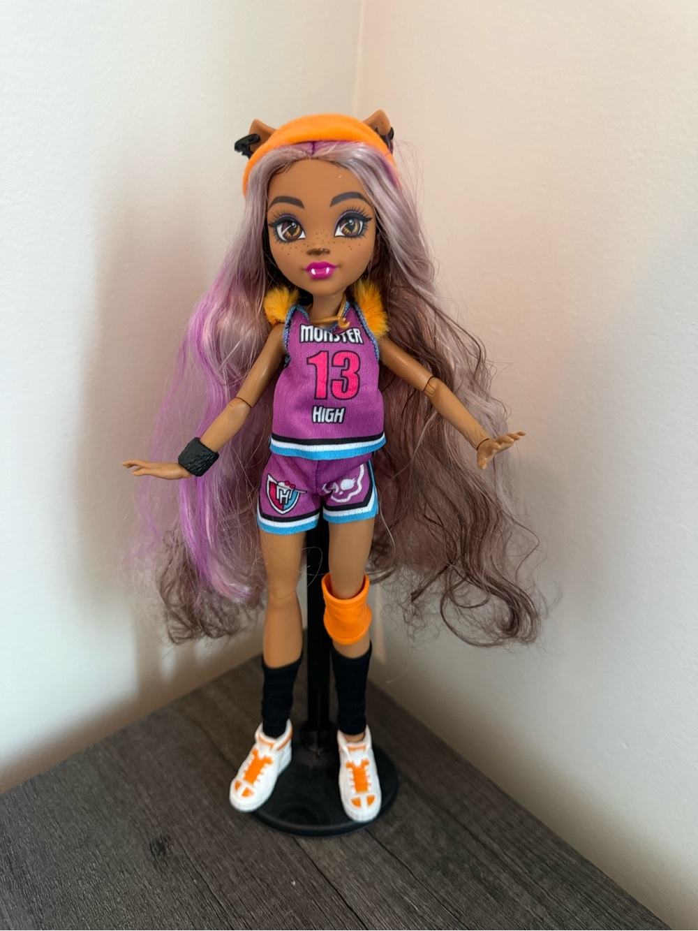 Monster High G3 Ghoul Spirit Clawdeen Wolf Casketball Doll